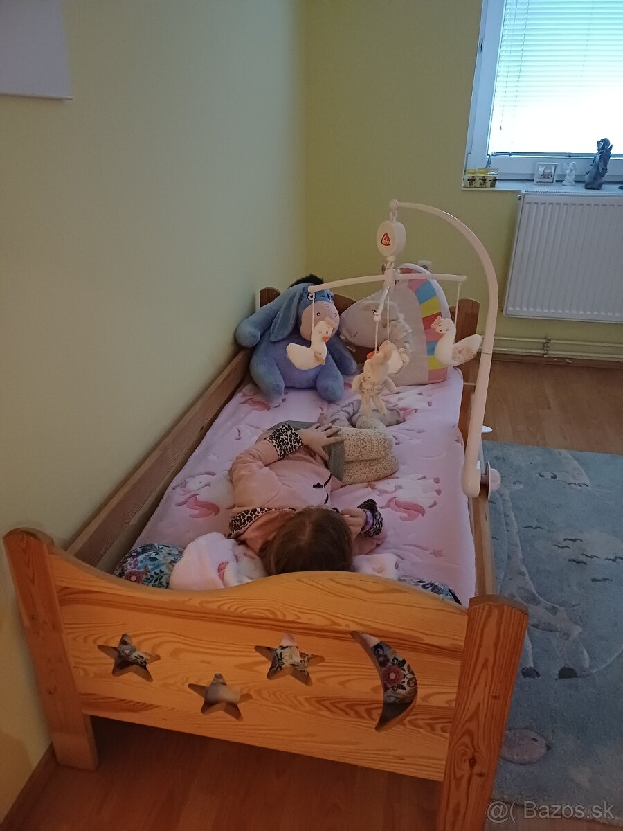 Hraci kolotoc na detsku postielku - 2