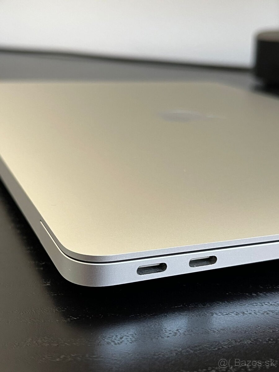 MacBook Air 13" Apple M1 8C CPU 7C GPU 16GB 256GB - 2