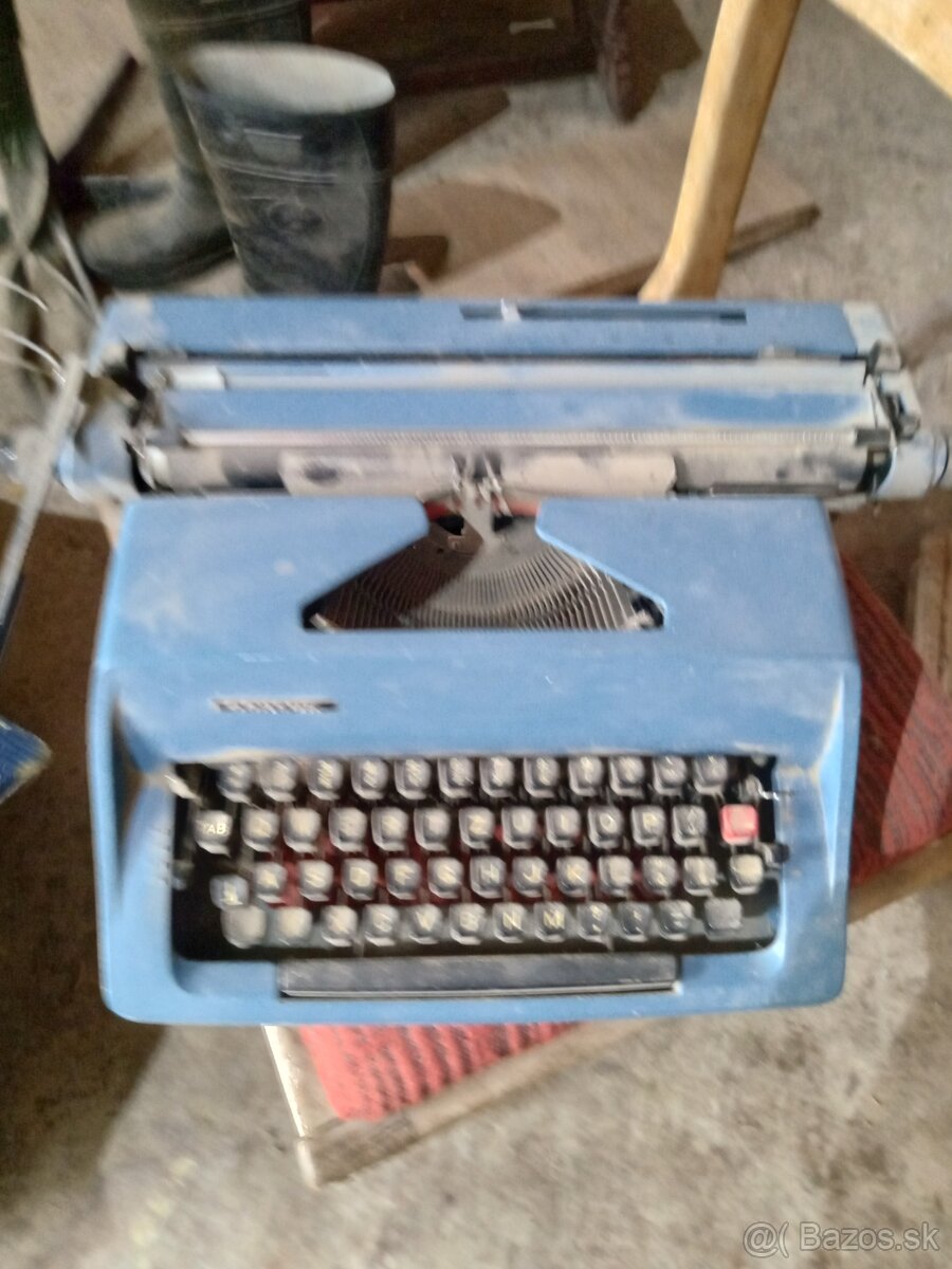 Písací stroj - 2