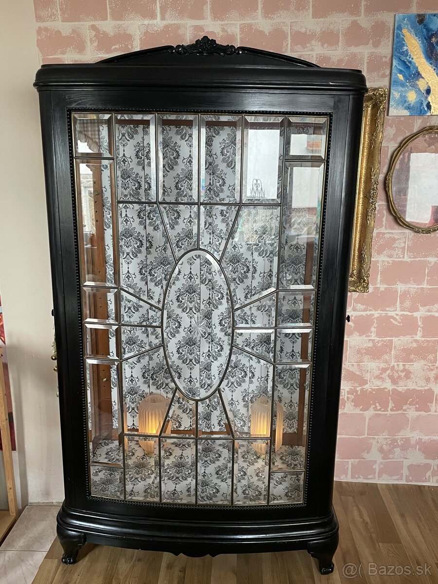 starozitna vitrina - 2