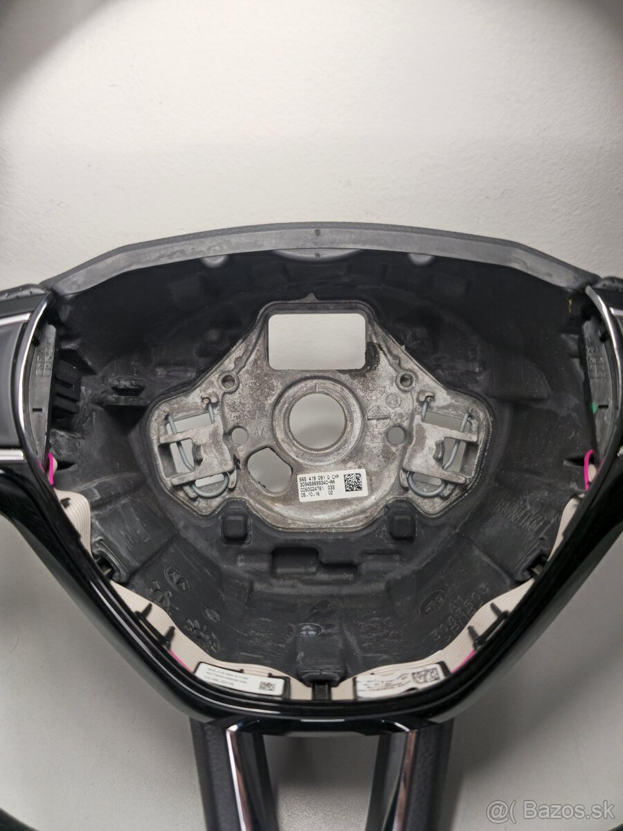 ŠPORTOVÝ VOLANT ŠKODA - 2