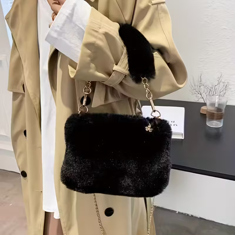 čierna plyšová kabelka - 2