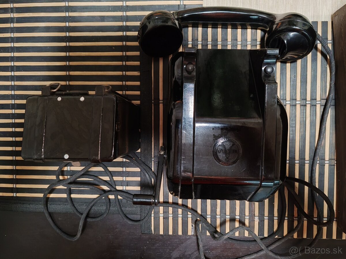 Krásny starožitný telefón TESLA - 2