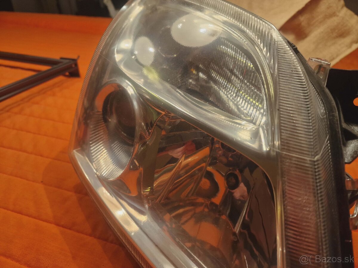 Svetlá Opel Vectra c pred facelift - 2
