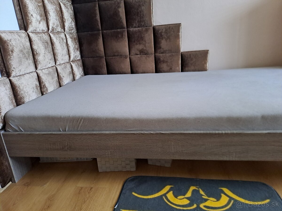 Postel z matracom - 2