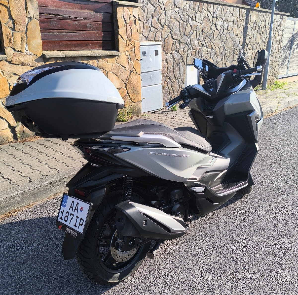 predám Honda Forza 350 - 2