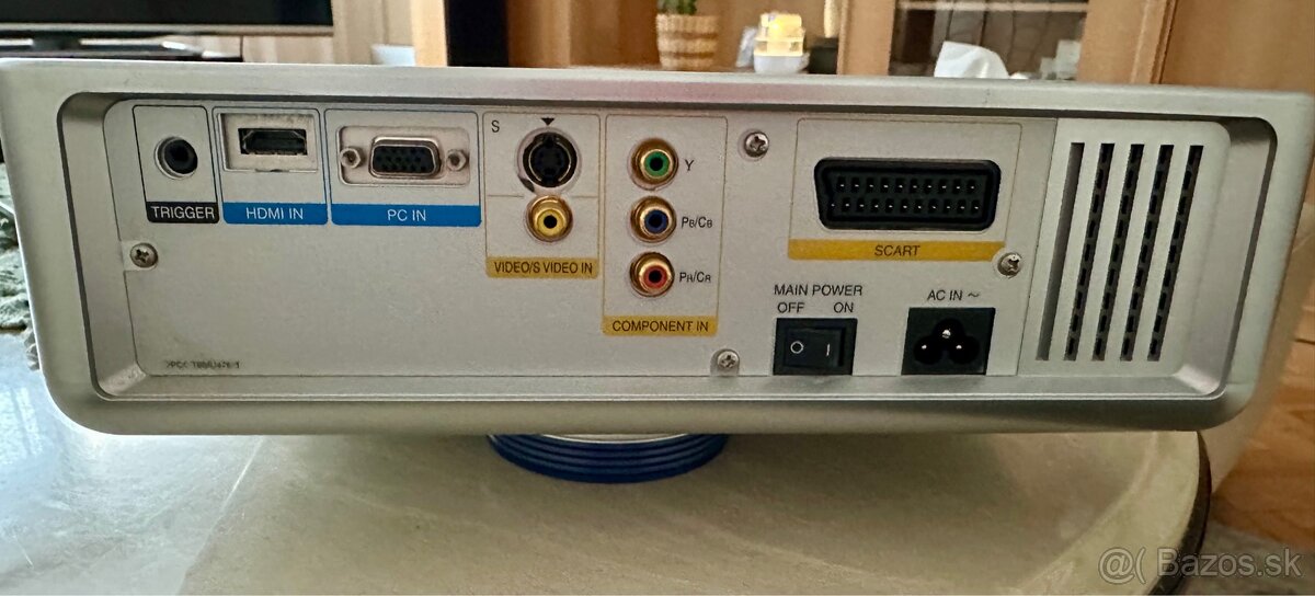 Panasonic PT-AE700E projektor - 2