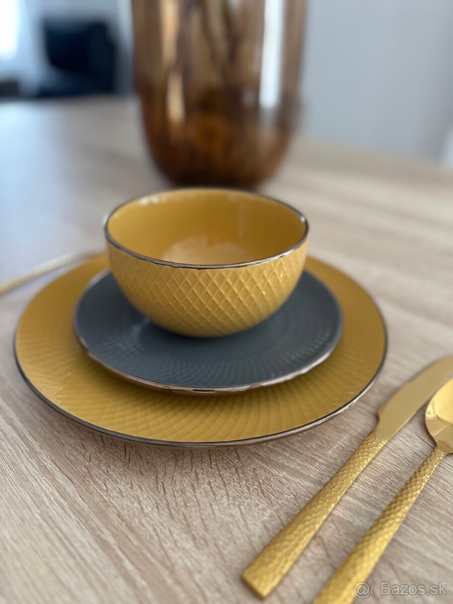 Sada tanierov + šálky - 2
