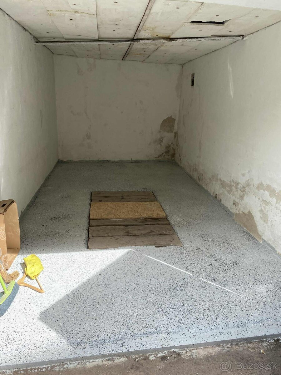 Garáž s montážnou jamou - Ružinov - 2