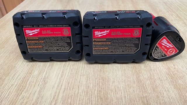 NOVE Milwaukee batérie M12---6,4,3,2 Ah. - 2