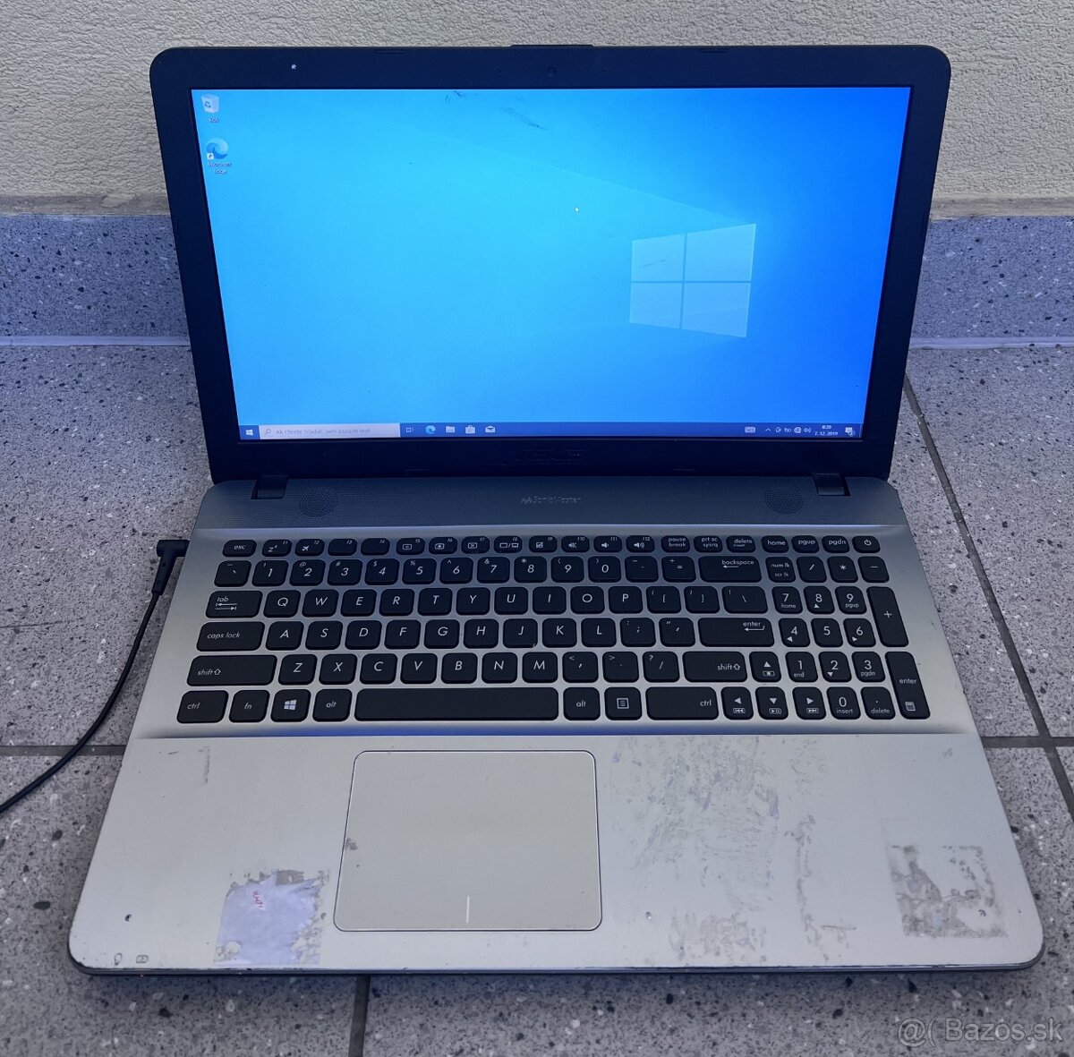 Asus X541U / Intel i3 6006U / 4GB RAM / 320GB HDD / 15.6" - 2