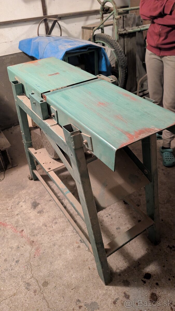 Hobľovačka na drevo - 2