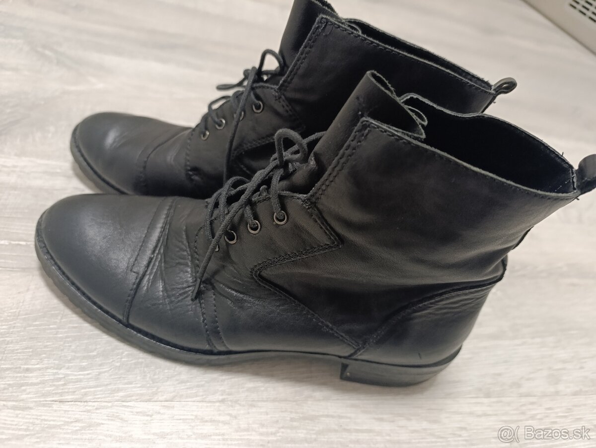 Dámske kožené topánky Baťa...veľ.39 - 2