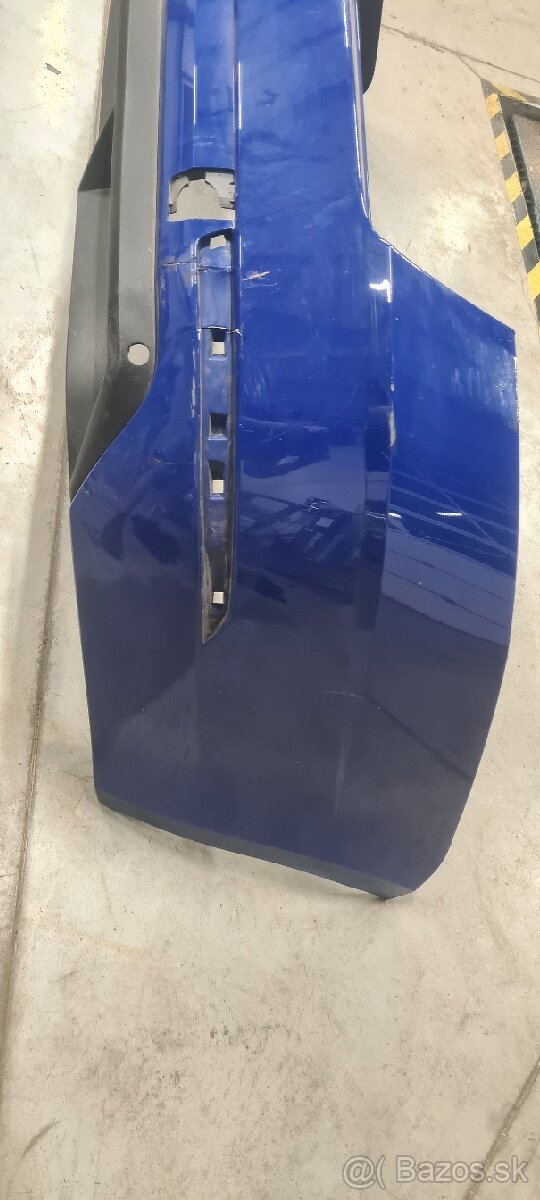 ŠKODA OCTAVIA III KOMBI LIFT 17- ZADNÝ NÁRAZNÍK
- 2