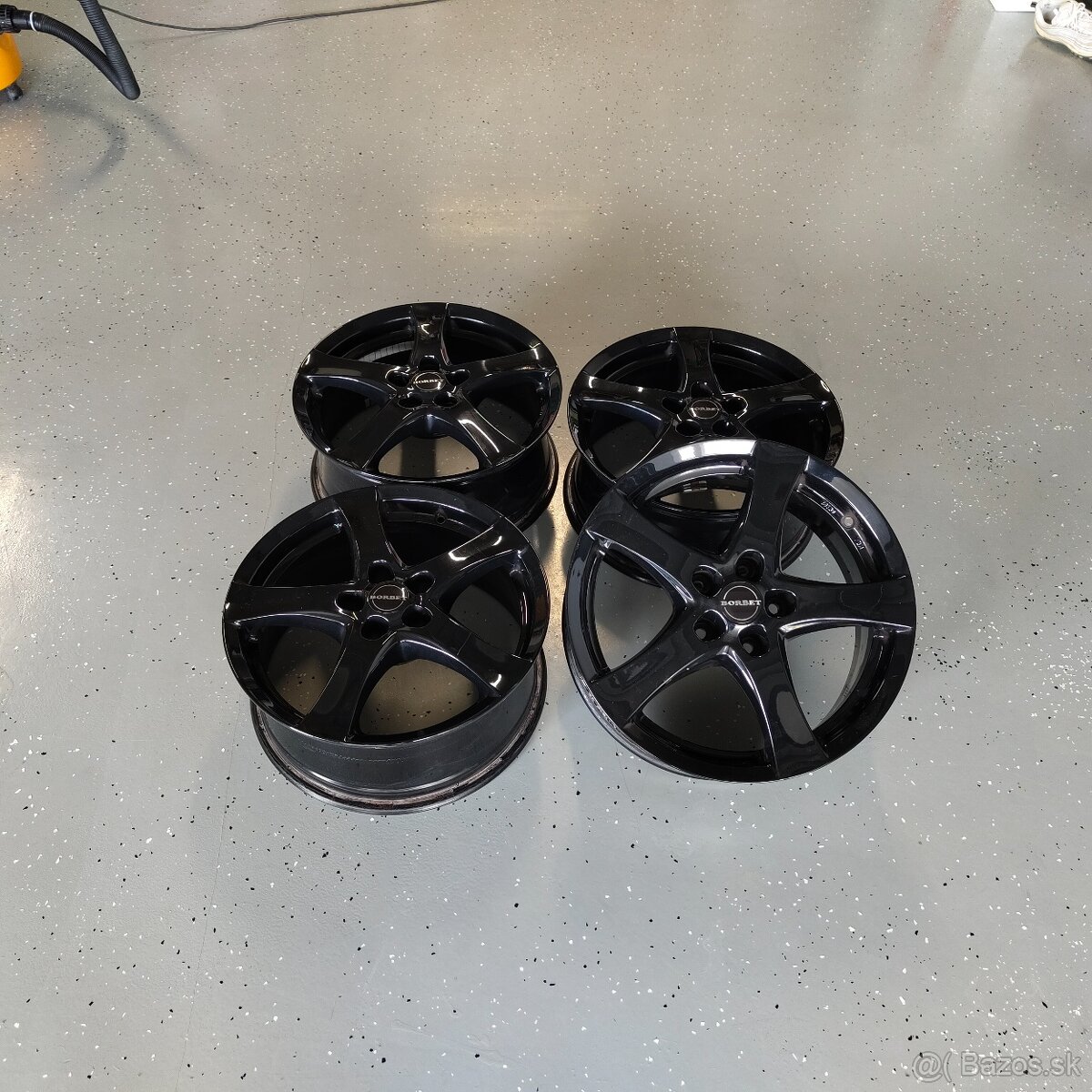 NOVÁ CENA Disky Borbet 7x17 5x114.3 ET40 - 2