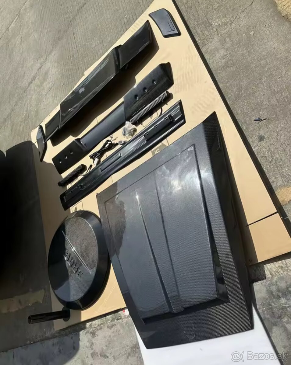 Mercedes G Brabus doplnky kapota led rampa krídlo spoiler - 2