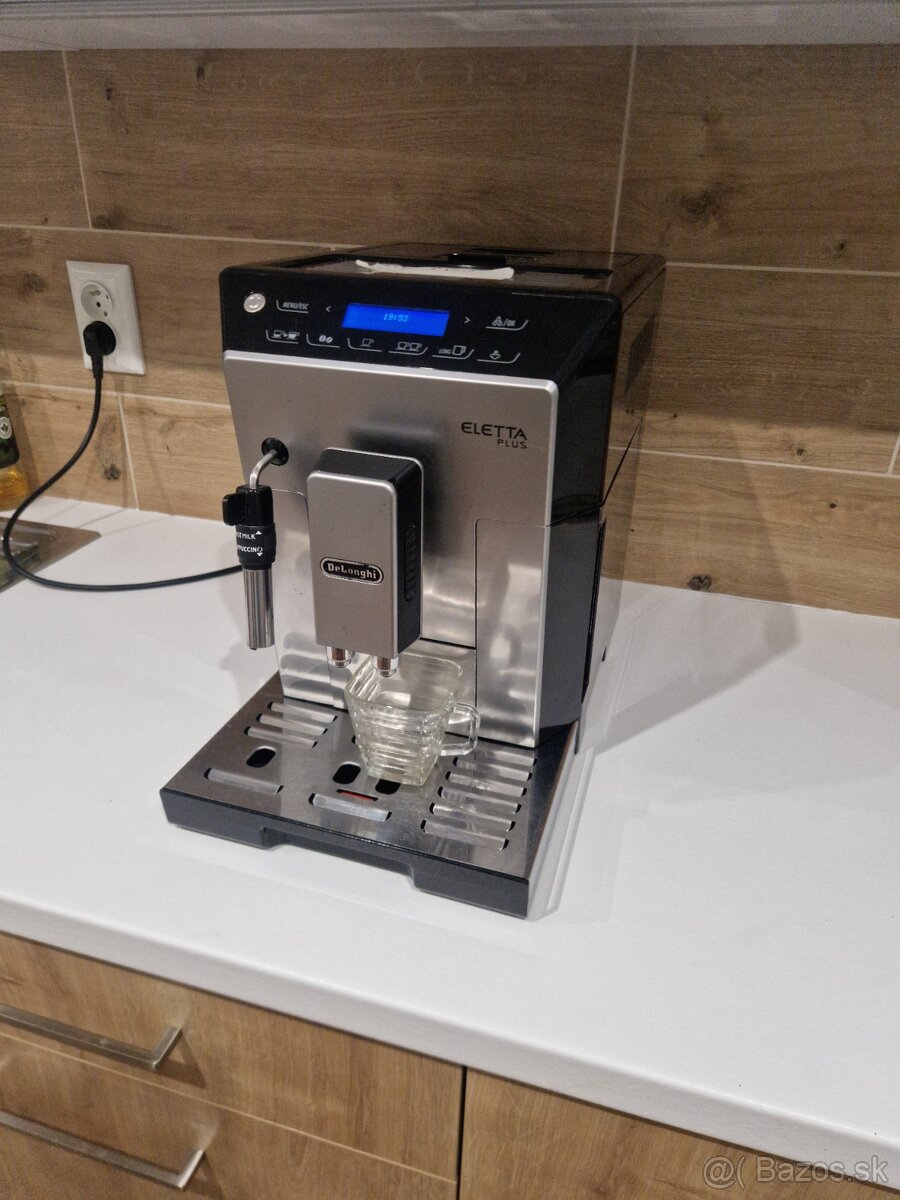 Kavovar Delonghi Eletta Top - 2