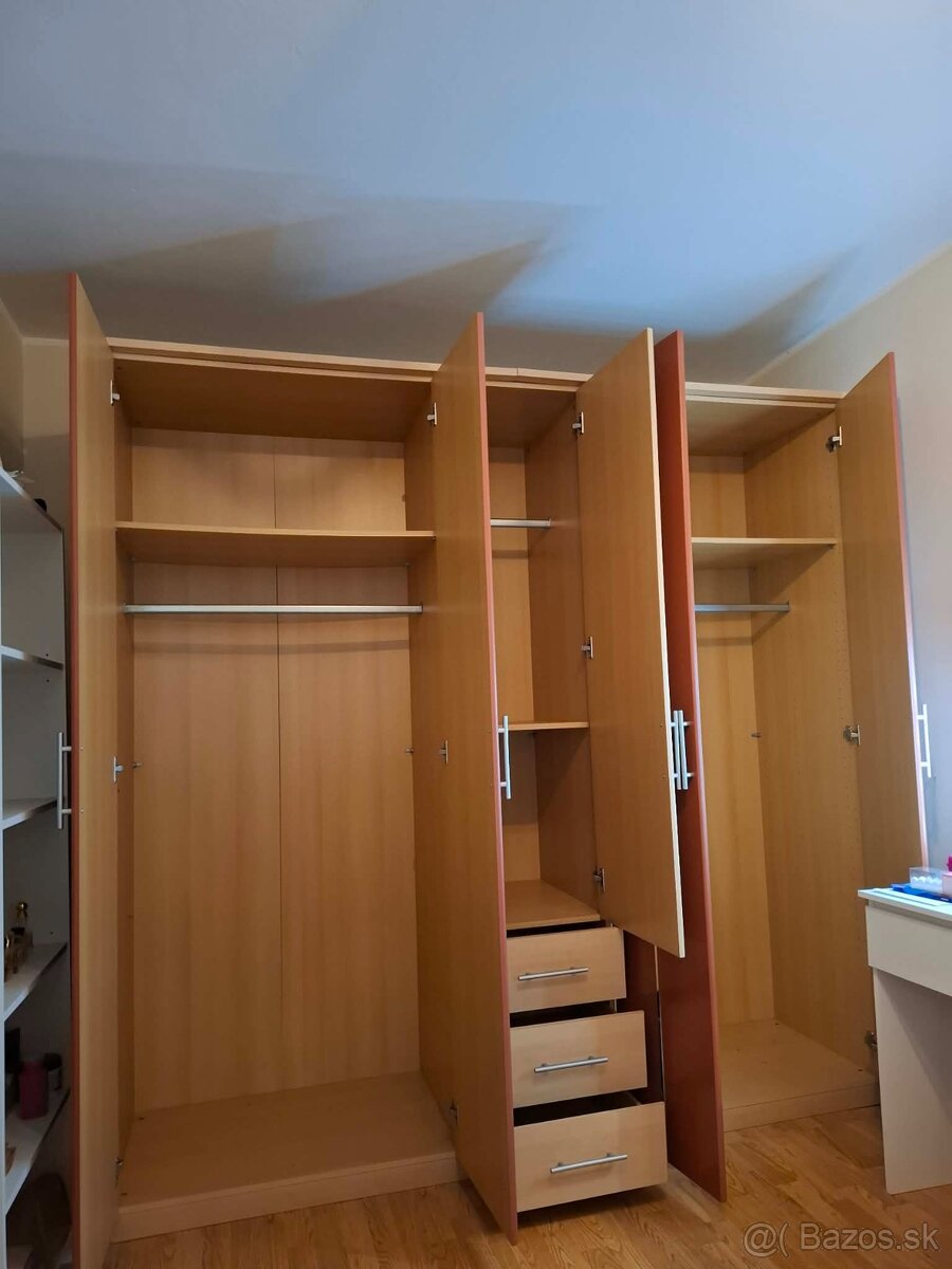 Šatniková skrina - 2