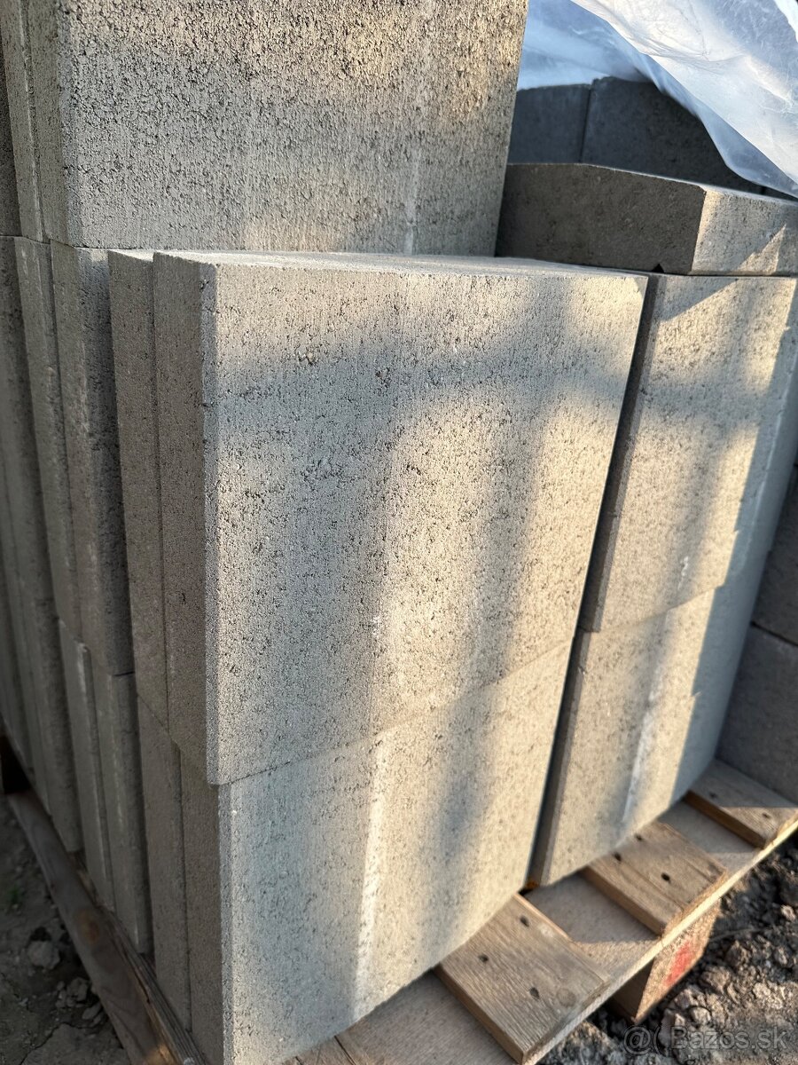 Striesky na plot - 2