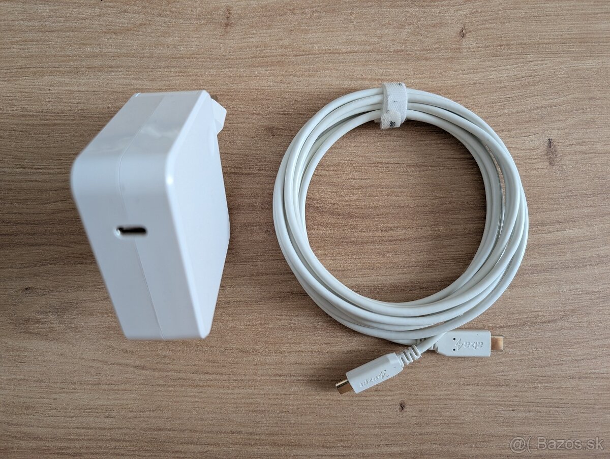 100W USB-C adapter - 2