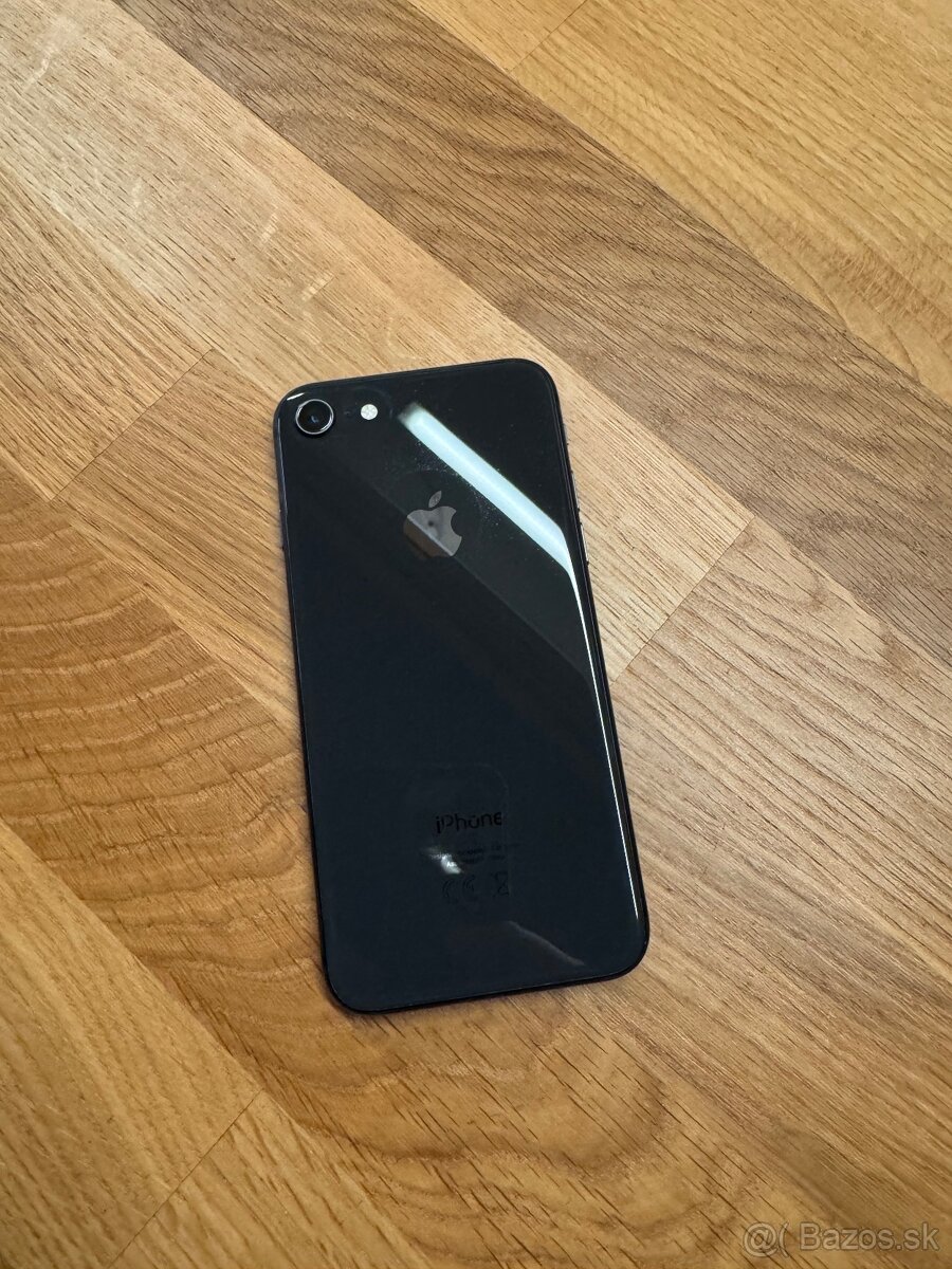iPhone 8 64GB cierny - 2