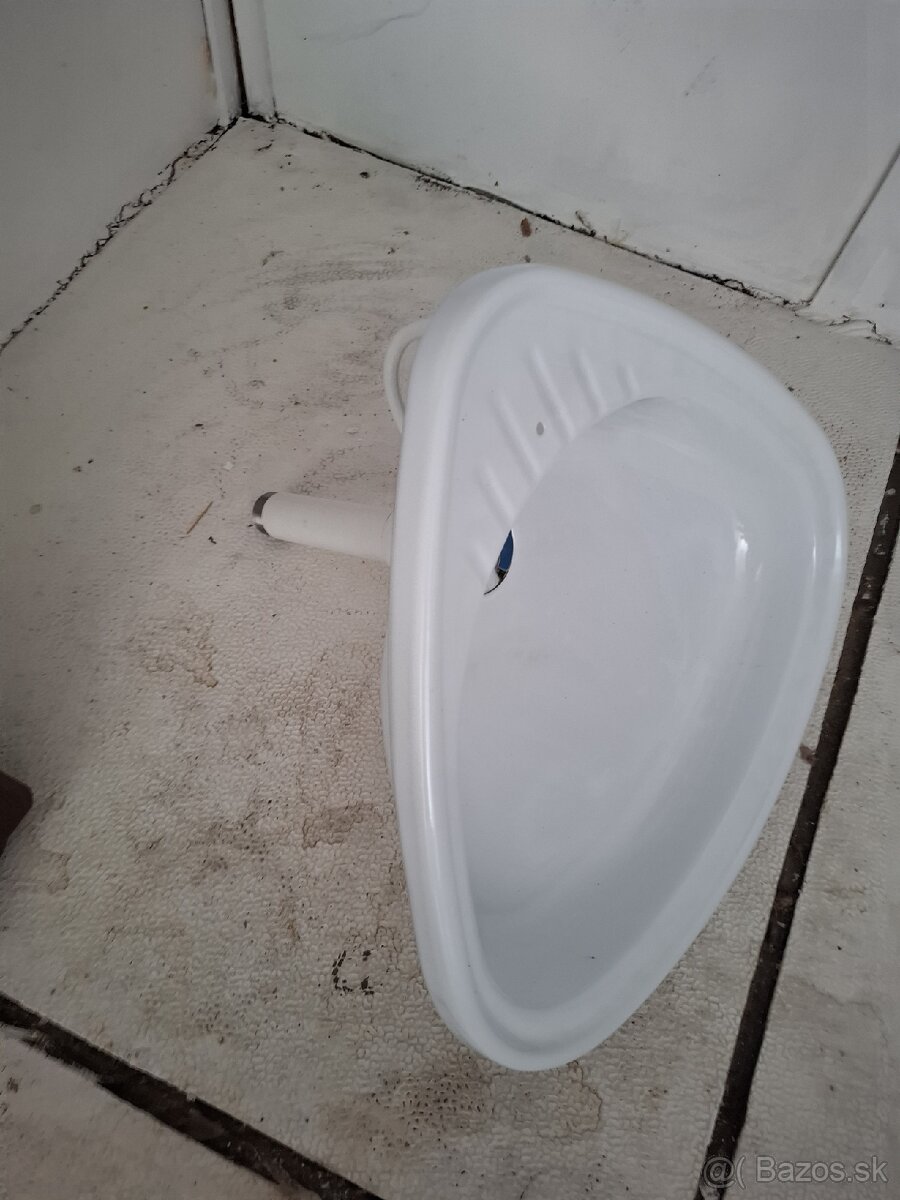 Predám umývadlo úplne nové. - 2