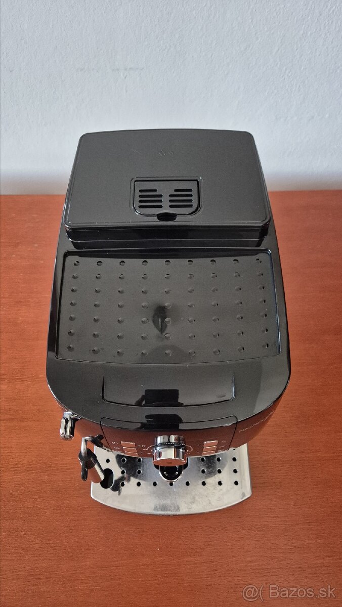 Kávovar DeLonghi Magnifica S - 2