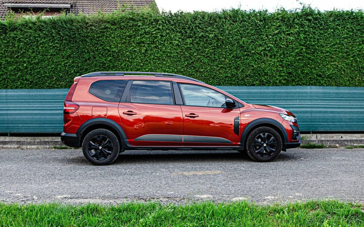 Dacia Jogger 1.0 TCe 110k Extreme 7 miest - 2
