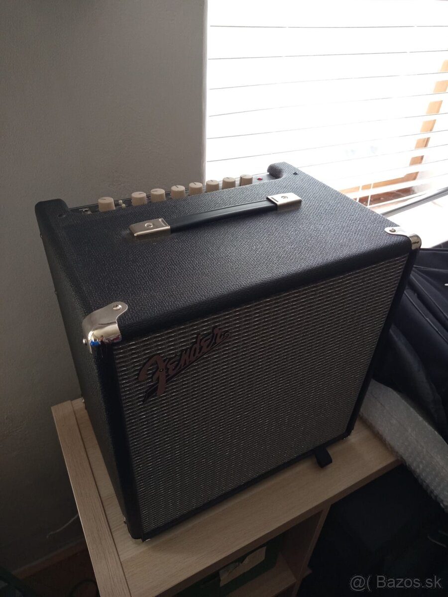 Fender Rumble 40 - 2