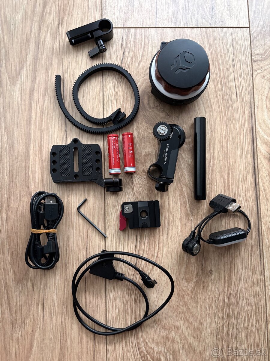 Tilta Nucleus-Nano (Wireless Lens Control System + D-Tap káb - 2