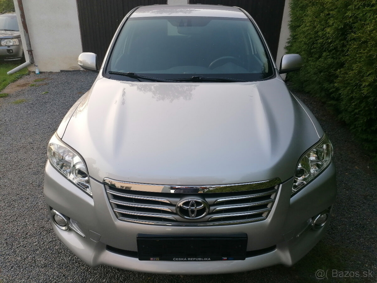 Toyota RAV 4 2,2D-4D 4x4 - 2