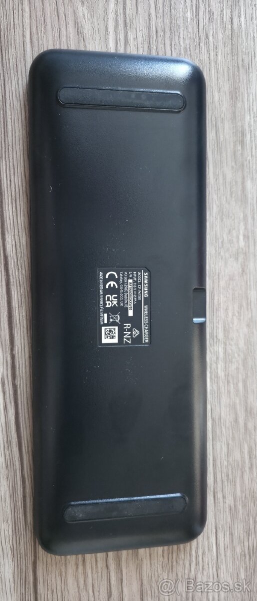 Predám multipozičnú bezdrôtovú nabíjačku Samsung. - 2
