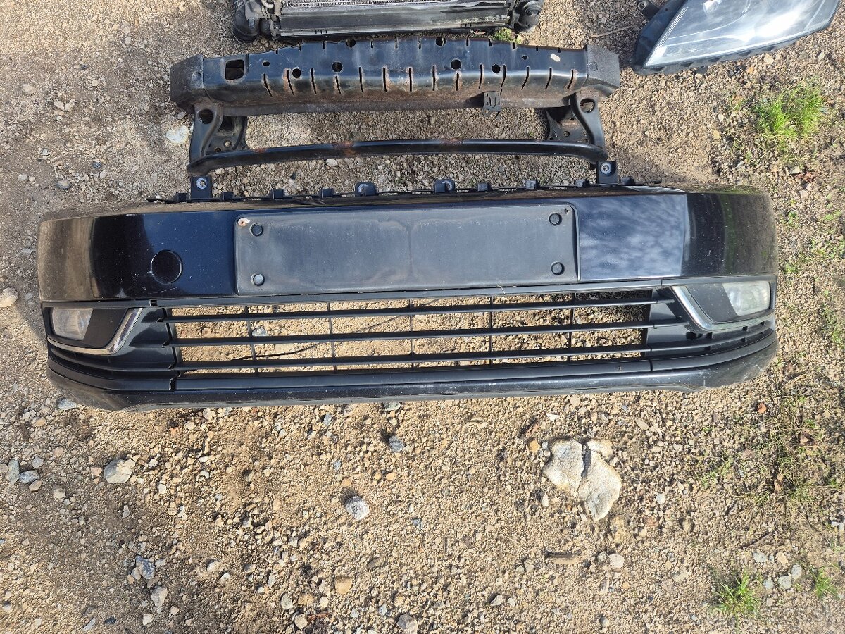 Predám náhradné diely na Volkswagen Passat B7 - ČIERNY- - 2