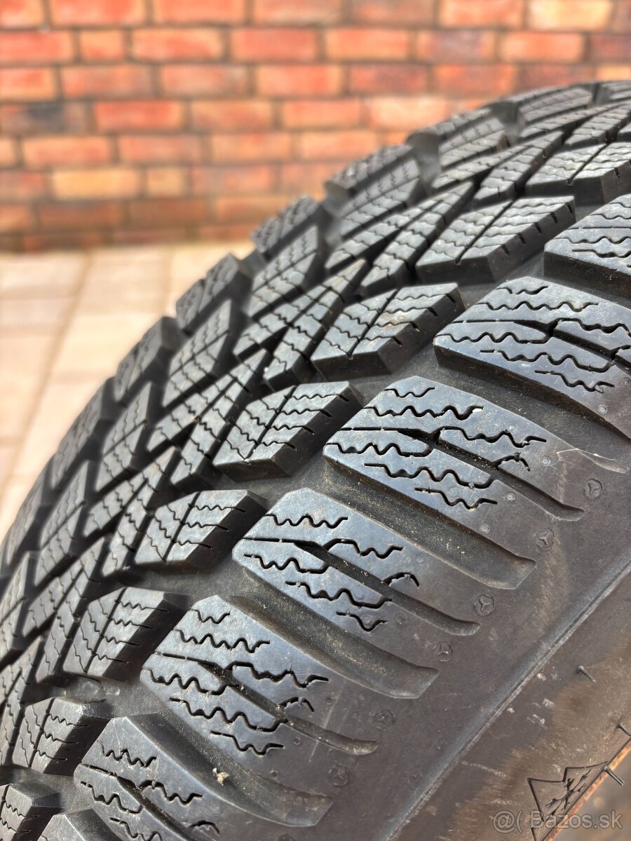 Predám 185/65 R15 Dunlop - 2