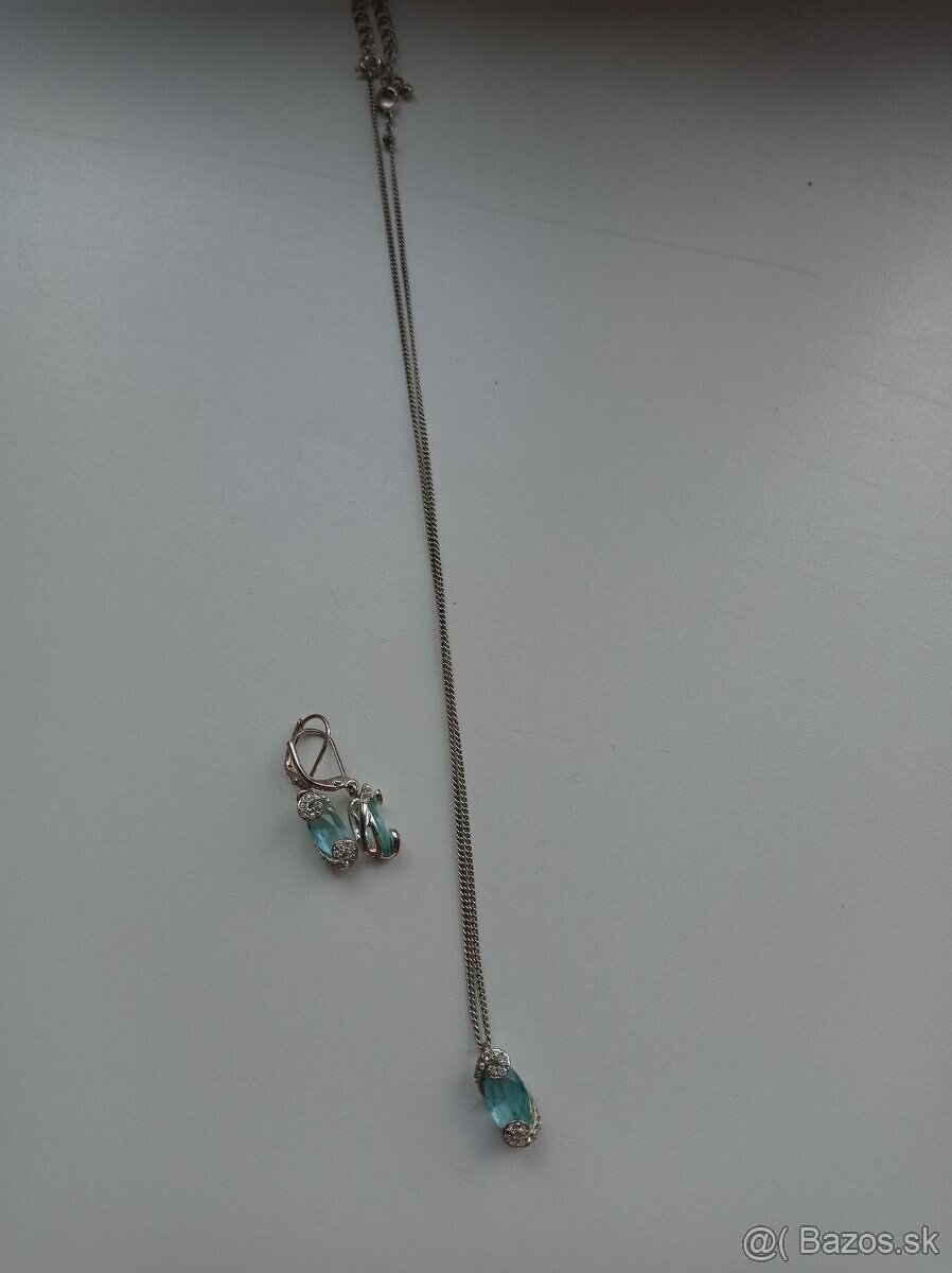 set náušníc a retiazky s príveskom - 2