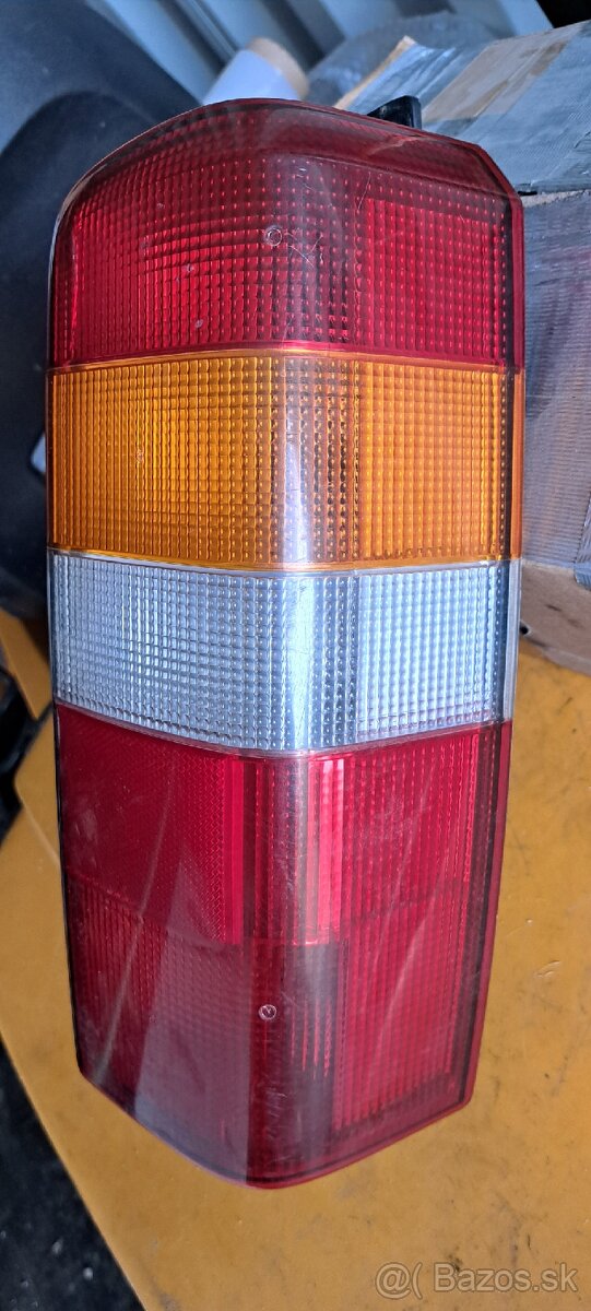 Jeep cherokee xj zadne svetlo - 2