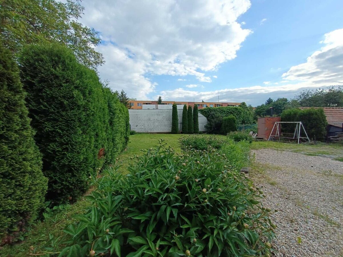 Priestranný podpivničený rodinný dom v Zlatých Moravciach - 2