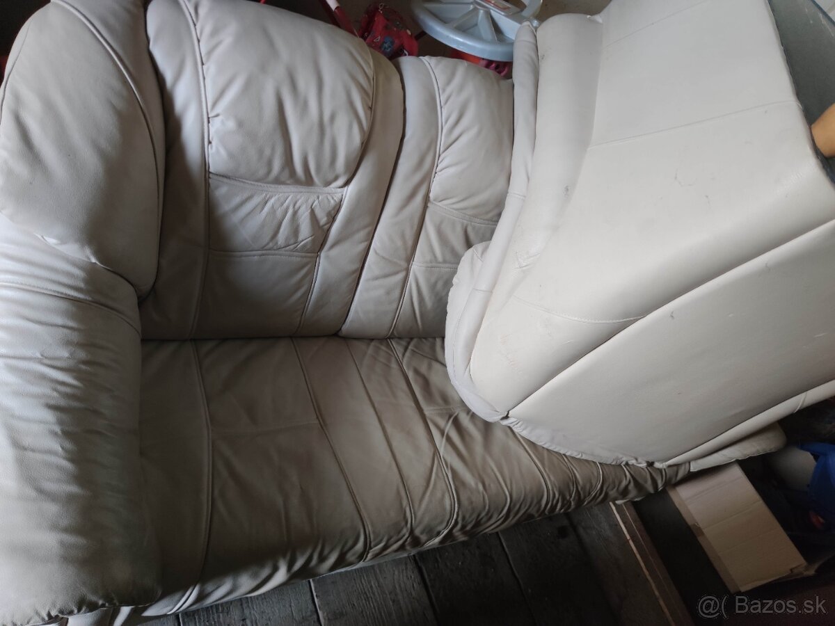 Predám používanú sedaciu súpravu 3+1+1 - 2