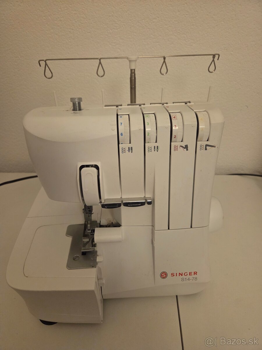 Šijací stroj a overlock - 2
