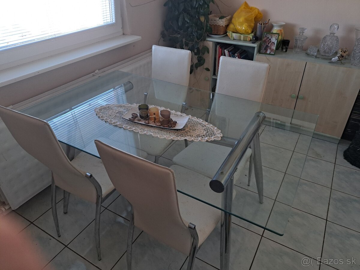 Jedálenský stôl - 2