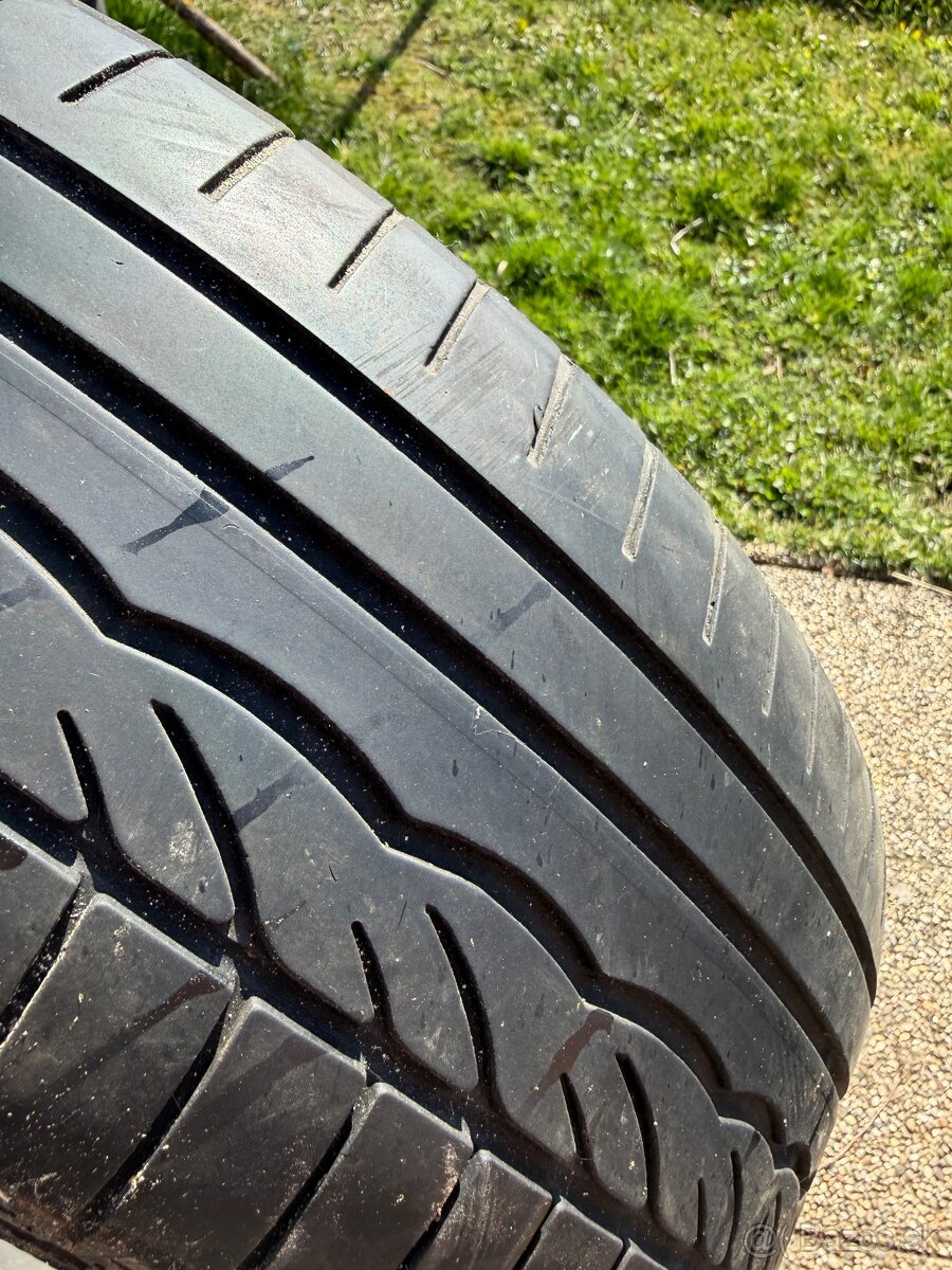 Predám letne pneumatiky Dunlop 185/60r15 - 2