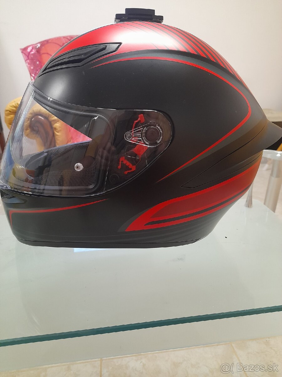 Predam prilbu AGV - 2