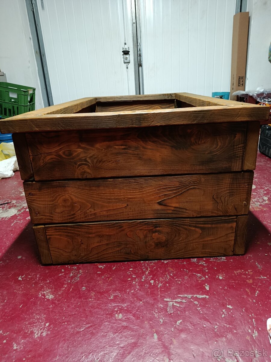 Vyvýšené záhony s rustikalnym vzhľadom - 2