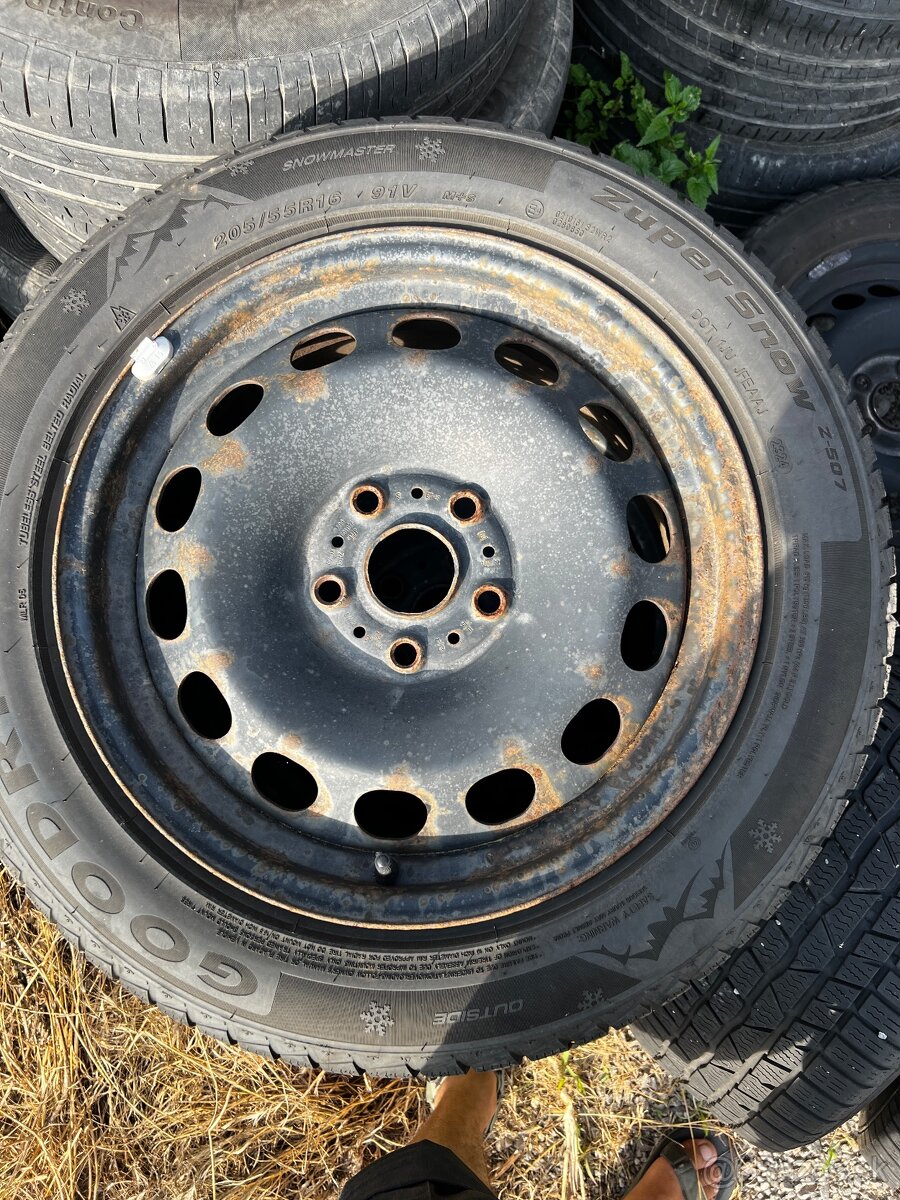 205/55 R16 zimné 5x112 disky - 2