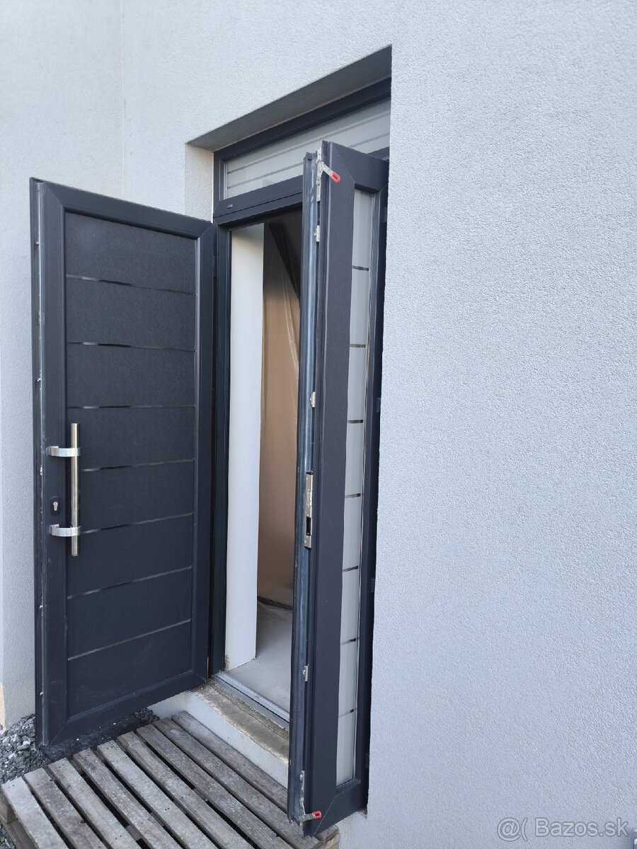 Plastové vchodové dvere - 2
