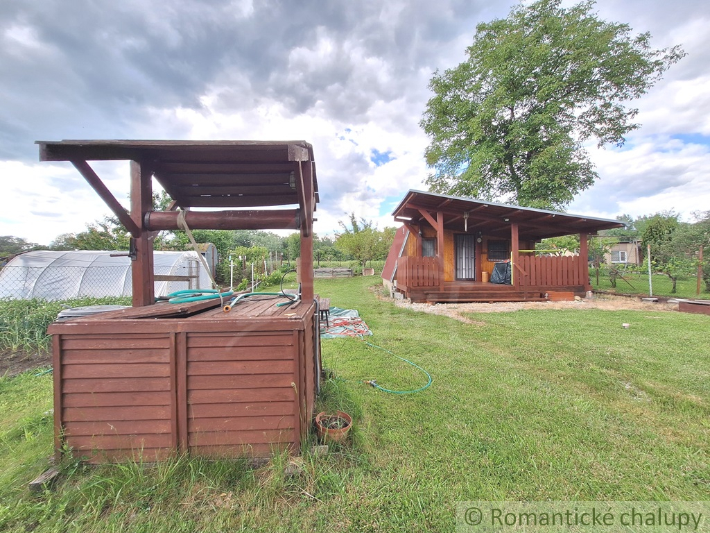 Záhradná chatka na udržiavanom pozemku na okraji kúpeľného - 2