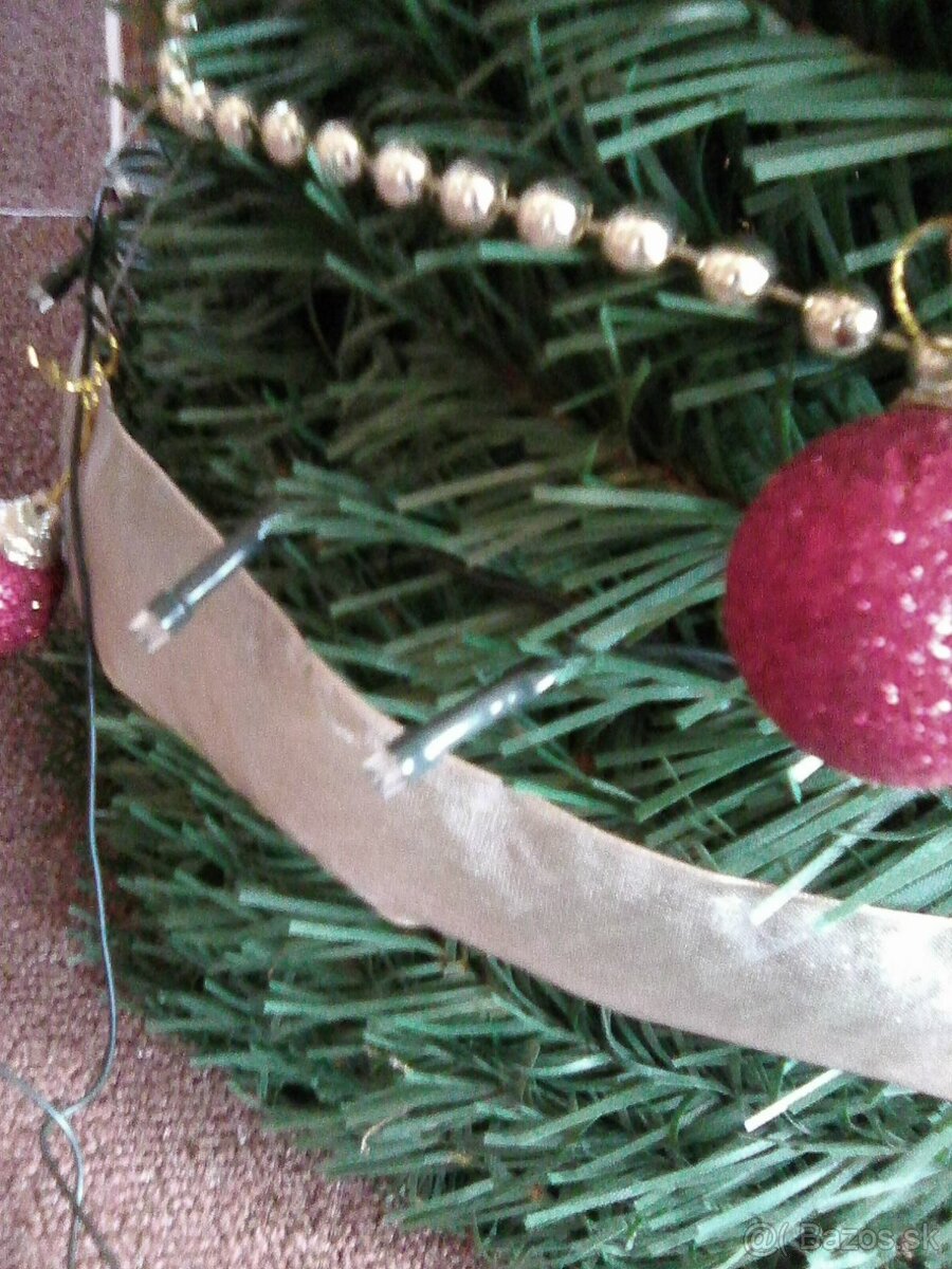Predám pekný vianočný ihlan. - 2