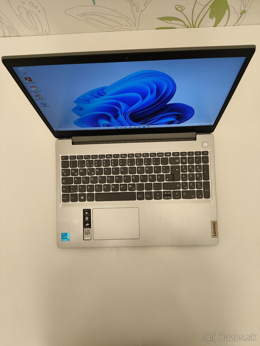 Lenovo IdeaPad 3 15ITL05 |i3-1115G4 |8-16 GB RAM |256 GB SSD - 2