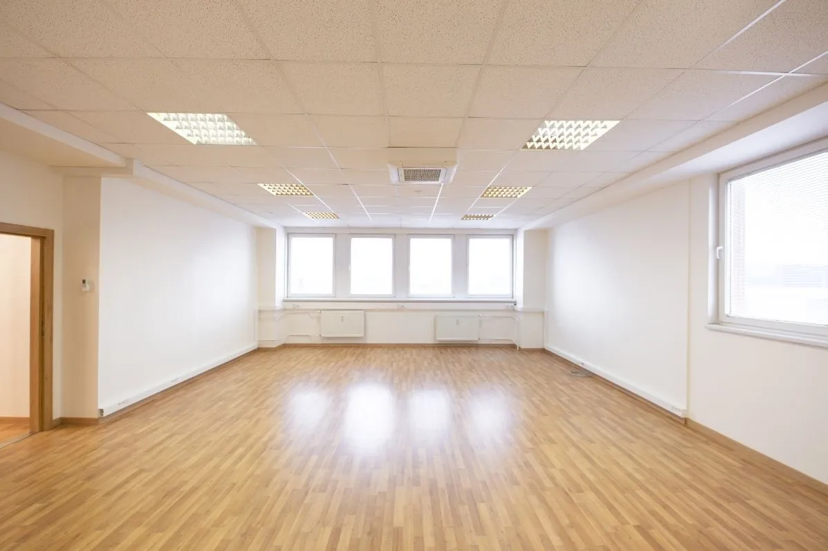 Budova/ kancelarie na predaj – výhodná investícia Ponúkame - 2