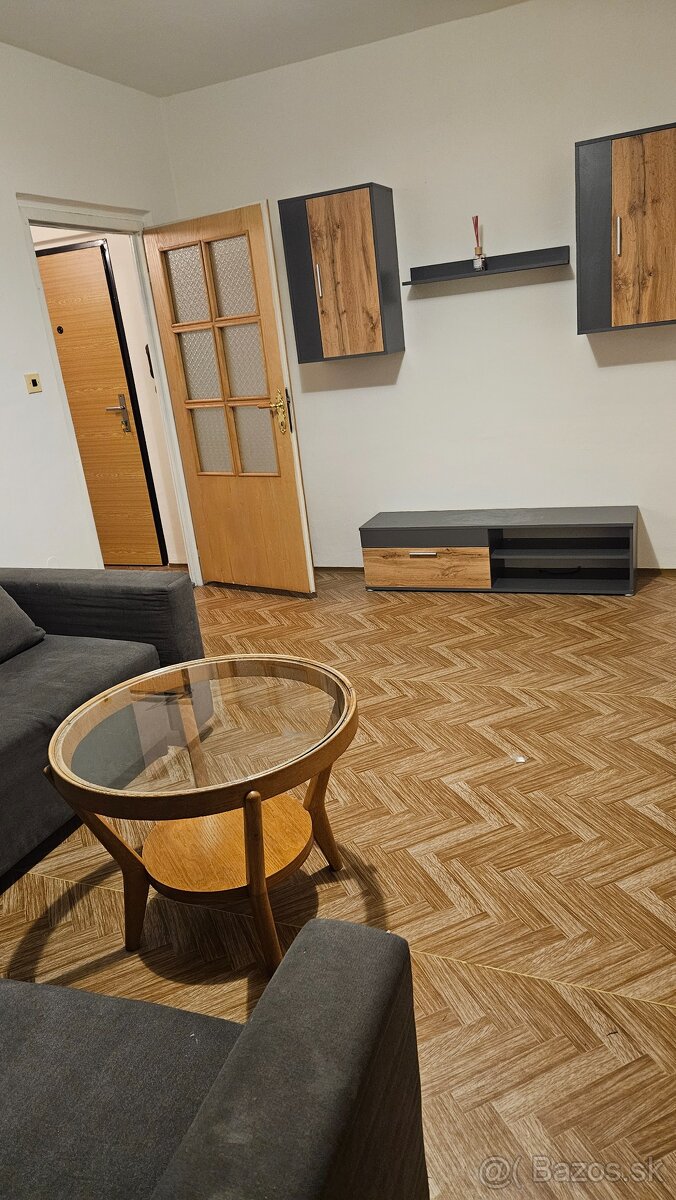 Prenájom 1 izbový byt s balkónom- Nová Lesná - 2